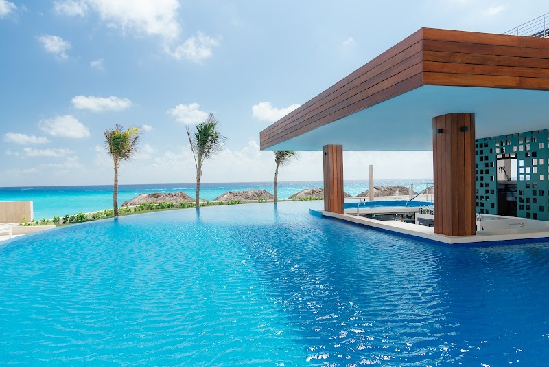 Emporio Cancun thumbnail 4