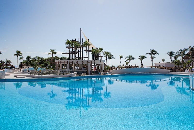 Bahia Principe Grand Tulum thumbnail 3