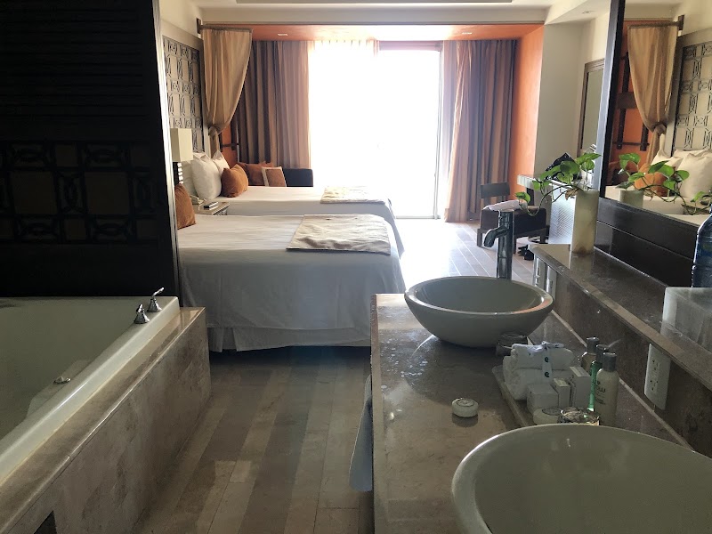 Dreams Vallarta Bay Resort & Spa thumbnail 4