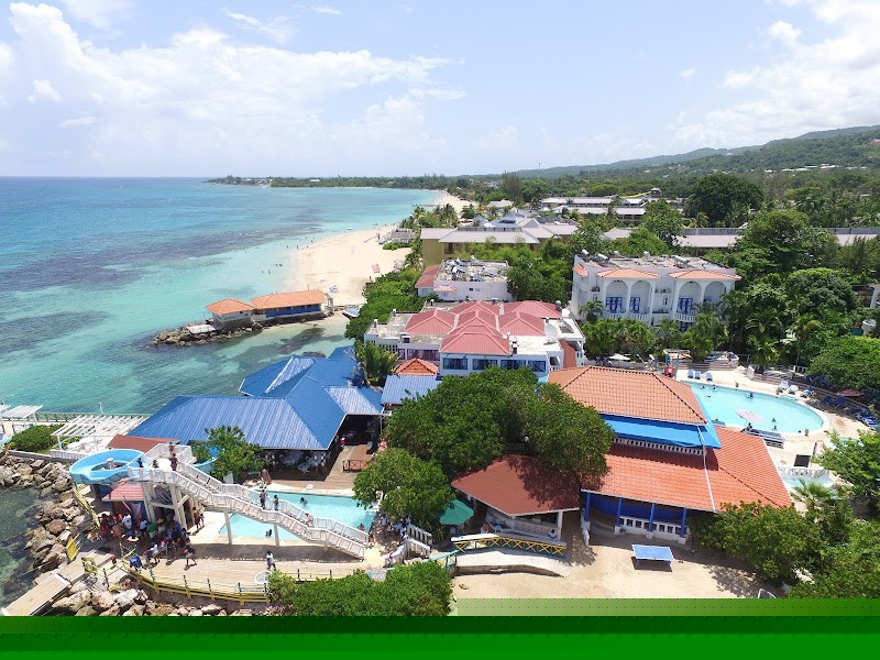 Franklyn D Resort & Spa thumbnail 5