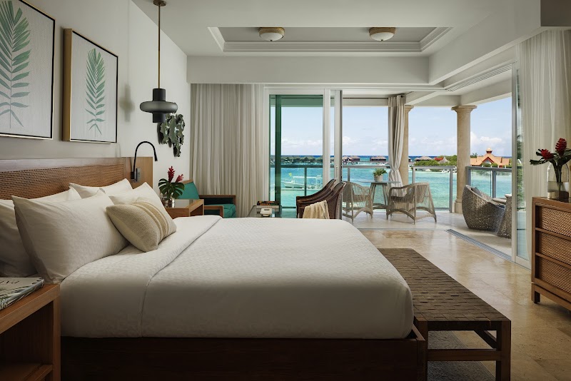 Sandals Royal Caribbean thumbnail 2