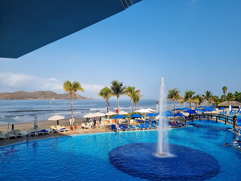 Azul Ixtapa Hotels Beach Resort & Convention Center thumbnail 3