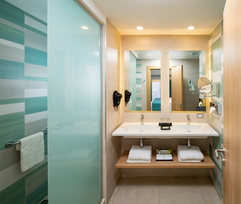 Hotel Riu Palace Tropical Bay thumbnail 4