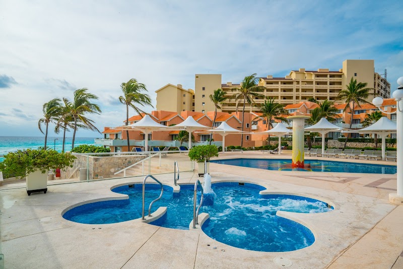 Wyndham Grand Cancun All Inclusive Resort & Villas 1