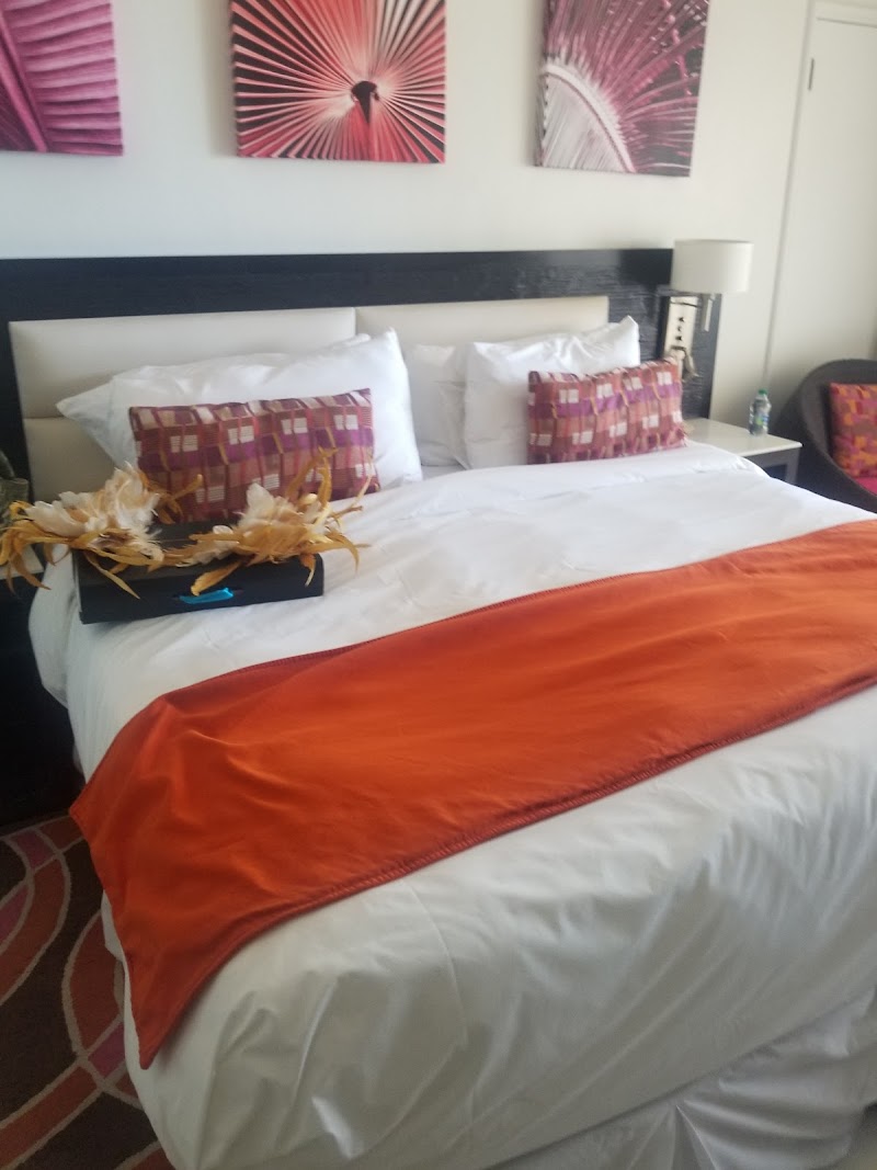 Crystal Cove by Elegant Hotels thumbnail 2