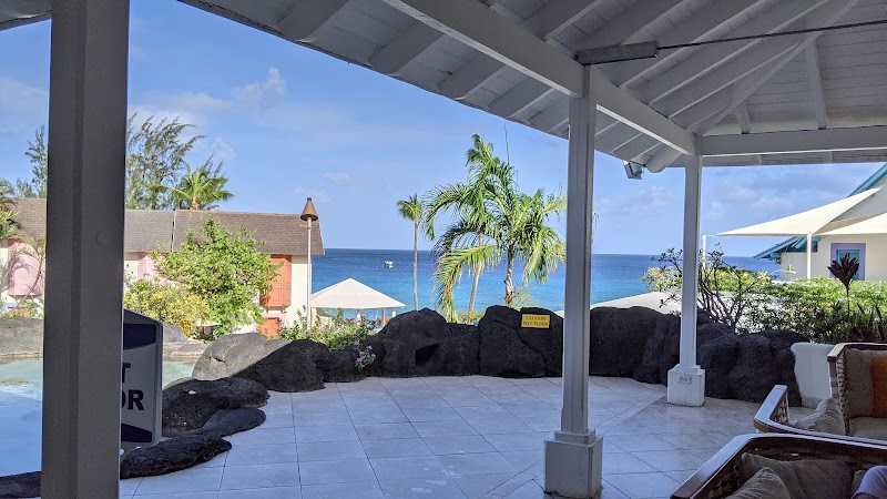 Crystal Cove by Elegant Hotels thumbnail 5