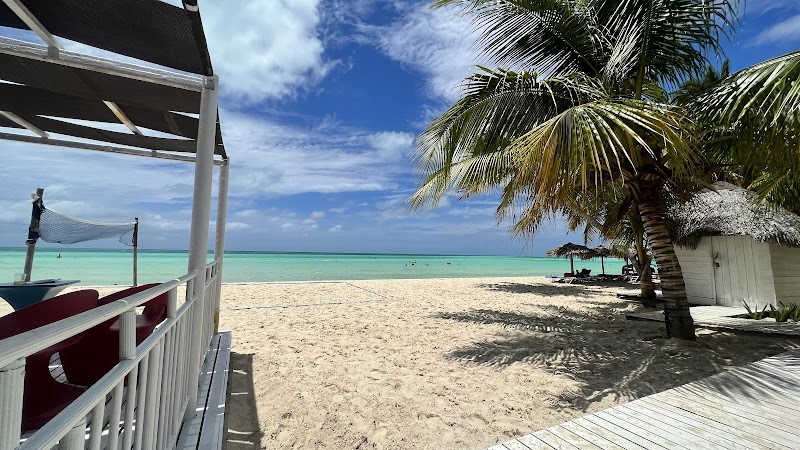 Memories Caribe Beach Resort thumbnail 5