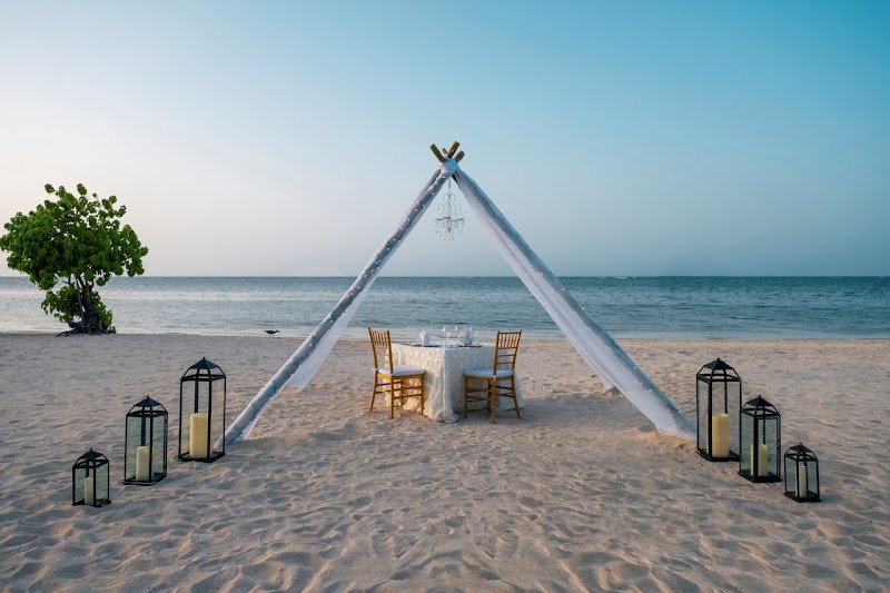 Iberostar Waves Rose Hall Beach thumbnail 5