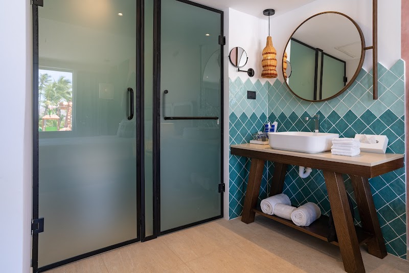 Tropical Deluxe Princess thumbnail 4