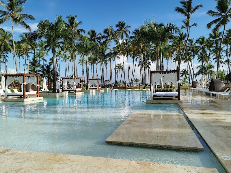 Viva V Samana by Wyndham, A Trademark Adults All Inclusive thumbnail 3