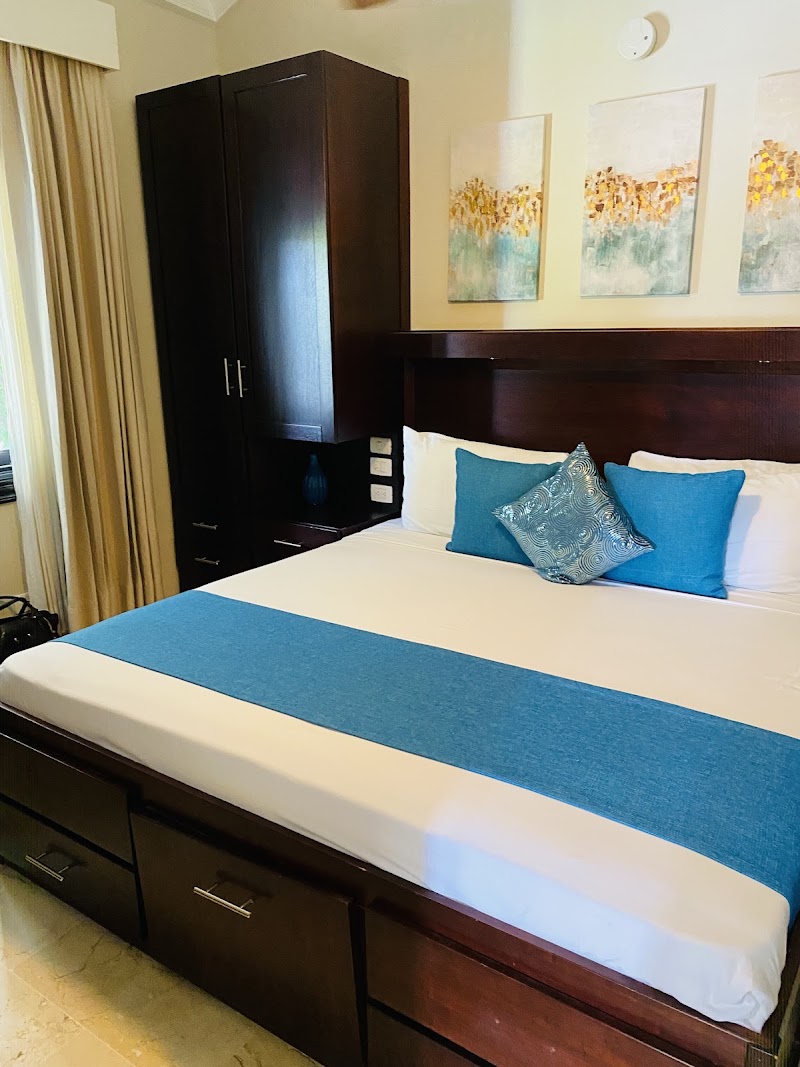 The Royal Suites thumbnail 2