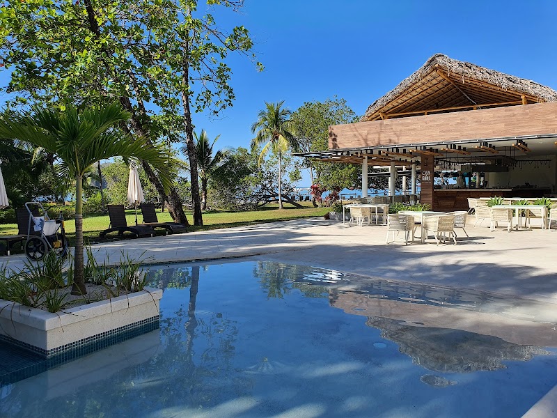 Azura Hotel thumbnail 3