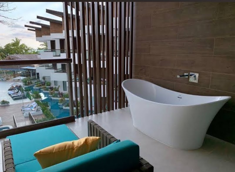 Azura Hotel thumbnail 4