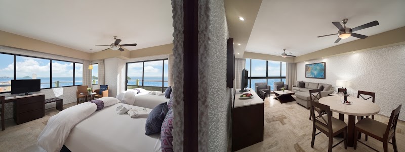 El Cid El Moro Beach Hotel thumbnail 2