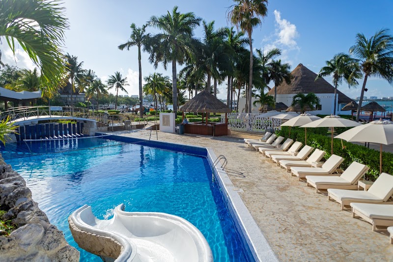 Sunset Marina Resort & Yacht Club thumbnail 3