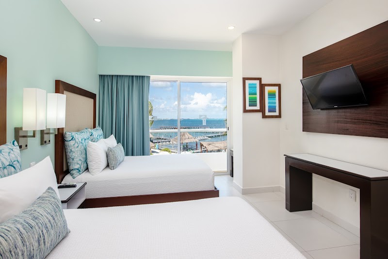 Cancun Bay Resort - All Inclusive thumbnail 2