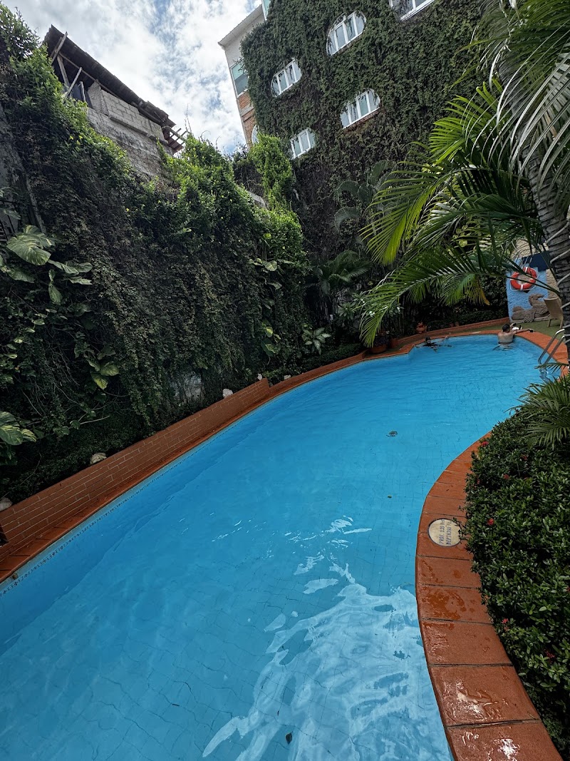 Los Arcos Suites thumbnail 3