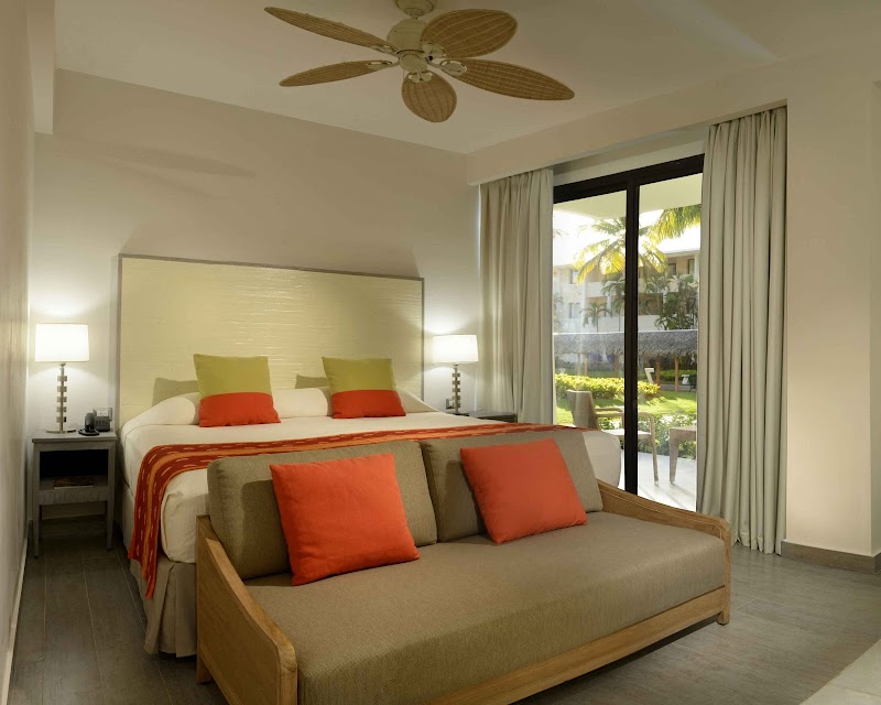 Catalonia Bavaro Cana Golf & Casino Resort thumbnail 2