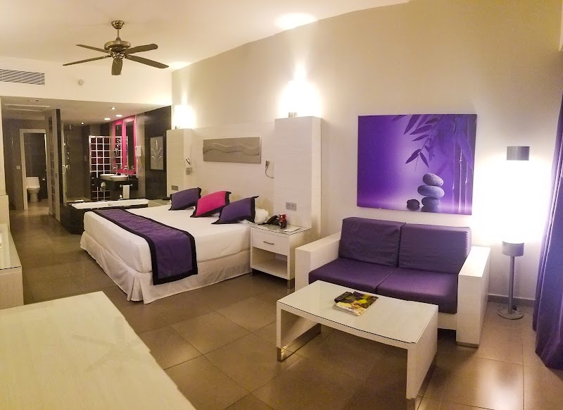 Hotel Riu Palace Bavaro thumbnail 2