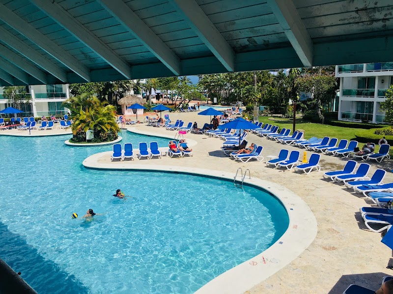 Grand Paradise Playa Dorada thumbnail 4