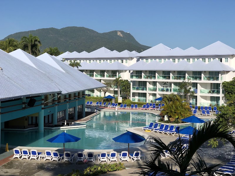 Grand Paradise Playa Dorada thumbnail 5