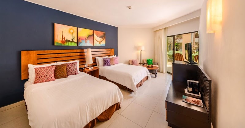 Grand Decameron Los Cabos, A Trademark All-Inclusive Resort thumbnail 2