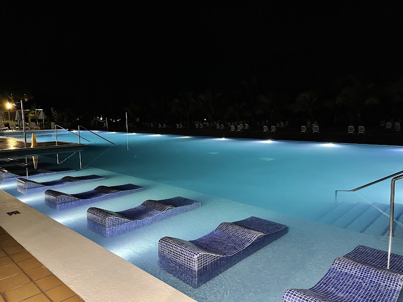 Hotel Riu Playa Blanca thumbnail 3