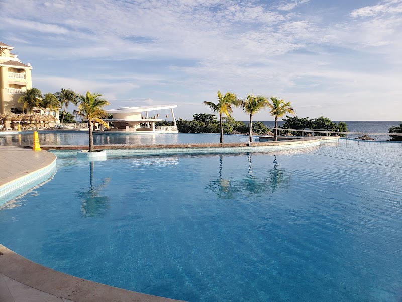 JOIA Rose Hall by Iberostar thumbnail 3