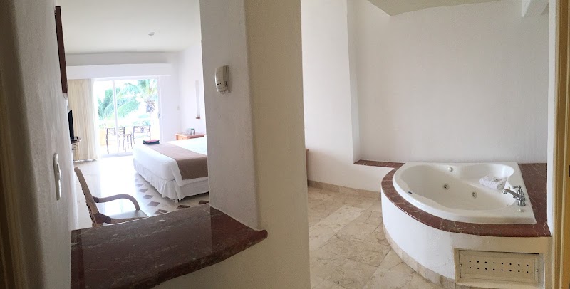 Sunset Fishermen Beach Resort thumbnail 4