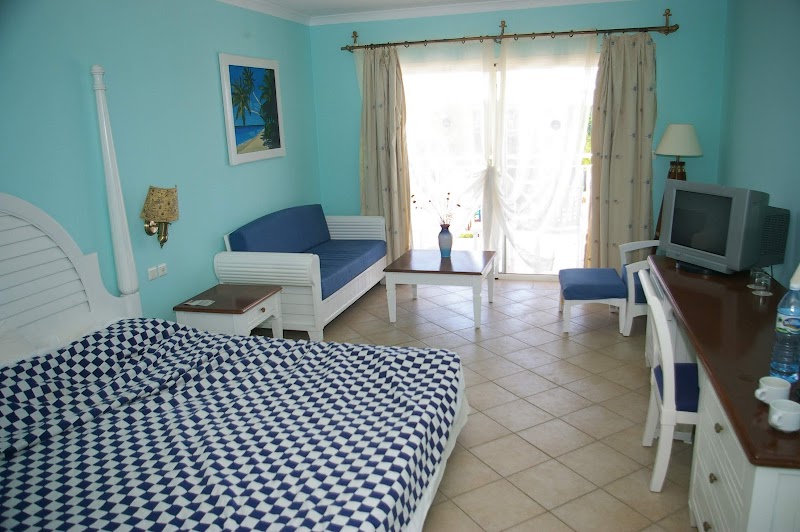 Hotel Playa Punta Hicacos thumbnail 2