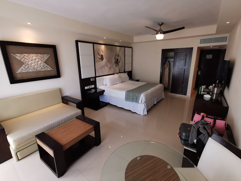 Royalton Punta Cana, An Autograph Collection Resort & Casino thumbnail 2