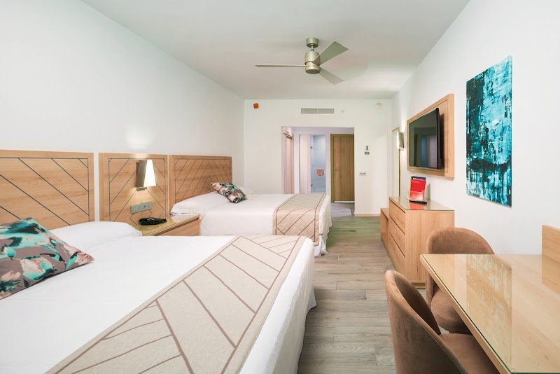 Hotel Riu Ochos Rios thumbnail 2