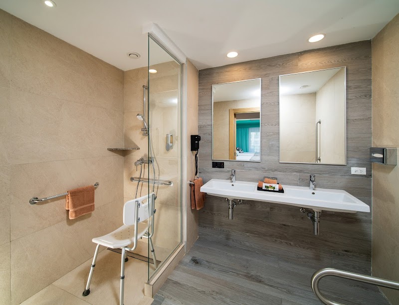 Hotel Riu Ochos Rios thumbnail 4