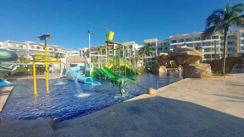 Planet Hollywood Cancun Adult Scene, An Autograph Collection thumbnail 3