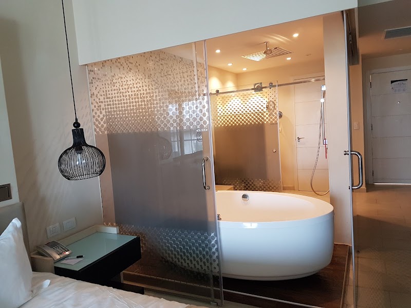 Royalton CHIC Punta Cana thumbnail 4