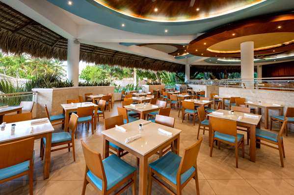 Viva Dominicus Palace by Wyndham, a Trademark All Inclusive thumbnail 4