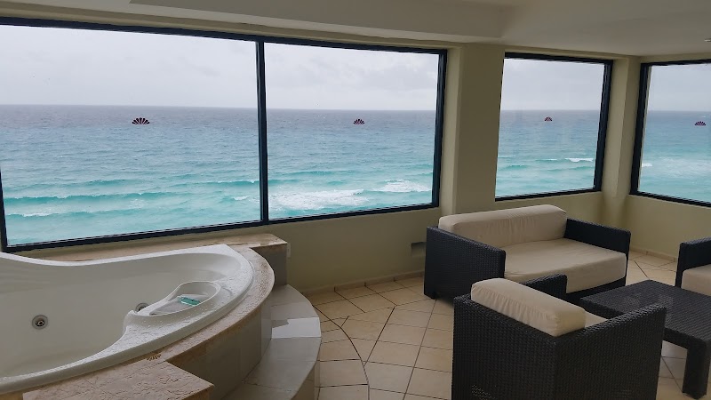 Crown Paradise Club Cancun thumbnail 4