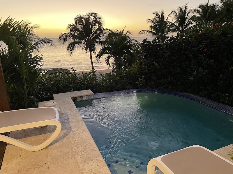 Calabash Cove Resort and Spa thumbnail 3