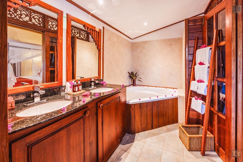 Calabash Cove Resort and Spa thumbnail 4