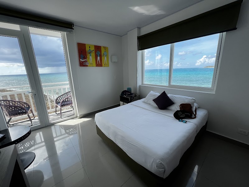 Decameron Maryland thumbnail 2