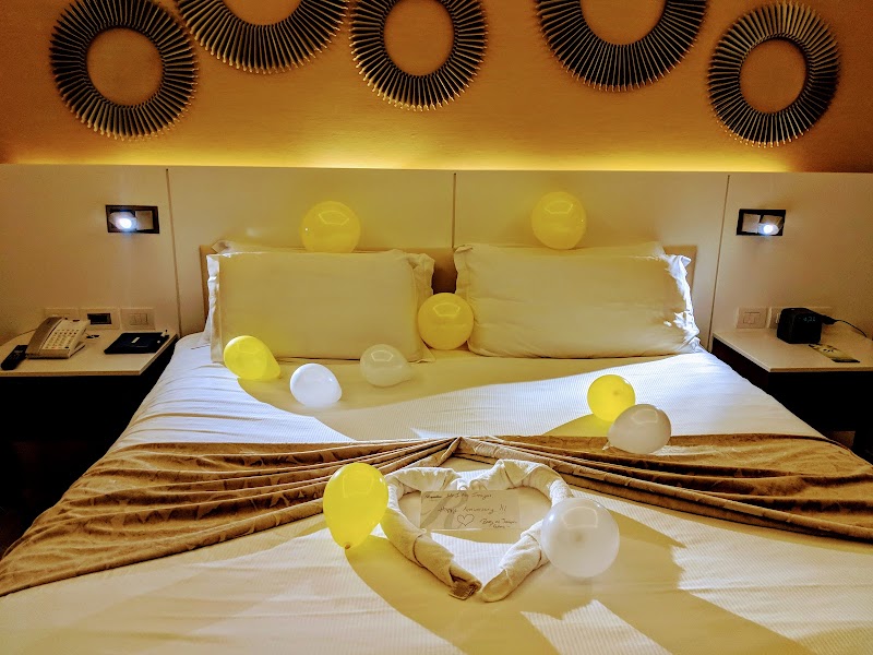 Royalton Riviera Cancun, An Autograph Collection All-Inclusive Resort & Casino thumbnail 2