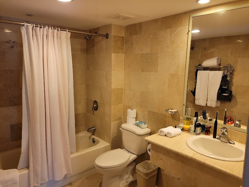 Hotel Beach House Playa Dorada thumbnail 4