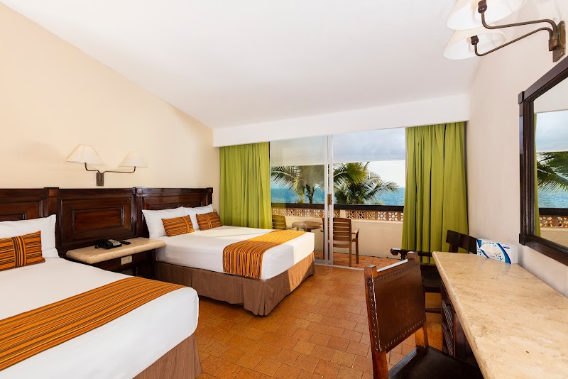 Las Palmas By The Sea thumbnail 5