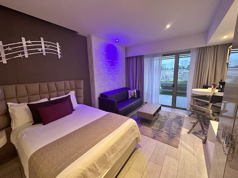 Planet Hollywood Cancun, An Autograph Collection All-Inclusive Resort thumbnail 2