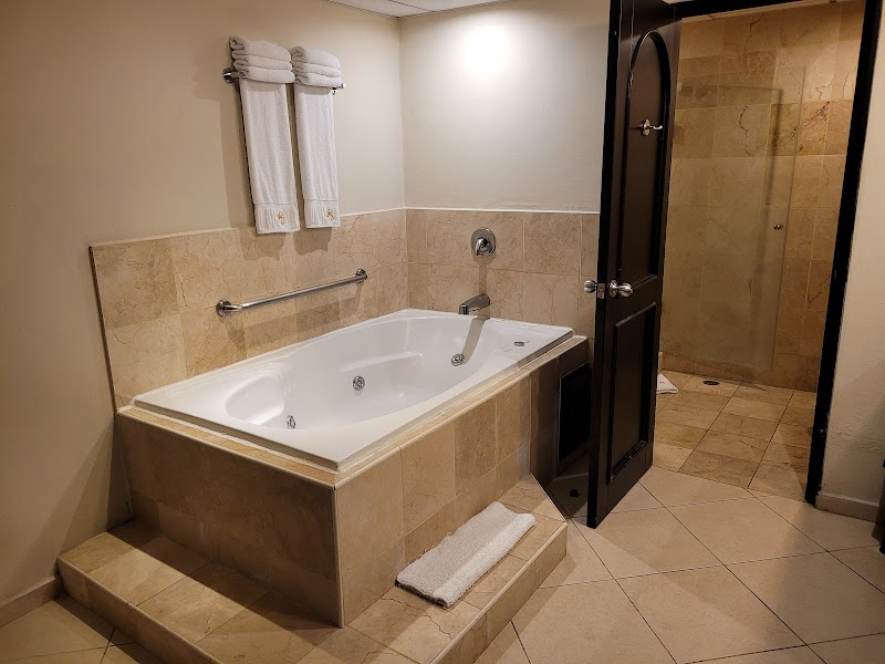 Presidential Suites by Lifestyle - All Inclusive thumbnail 4