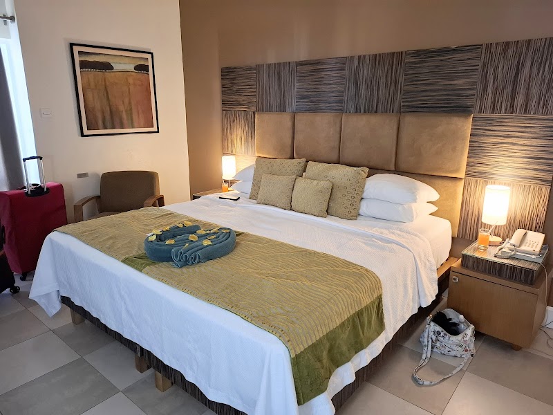 Island Inn Hotel thumbnail 2