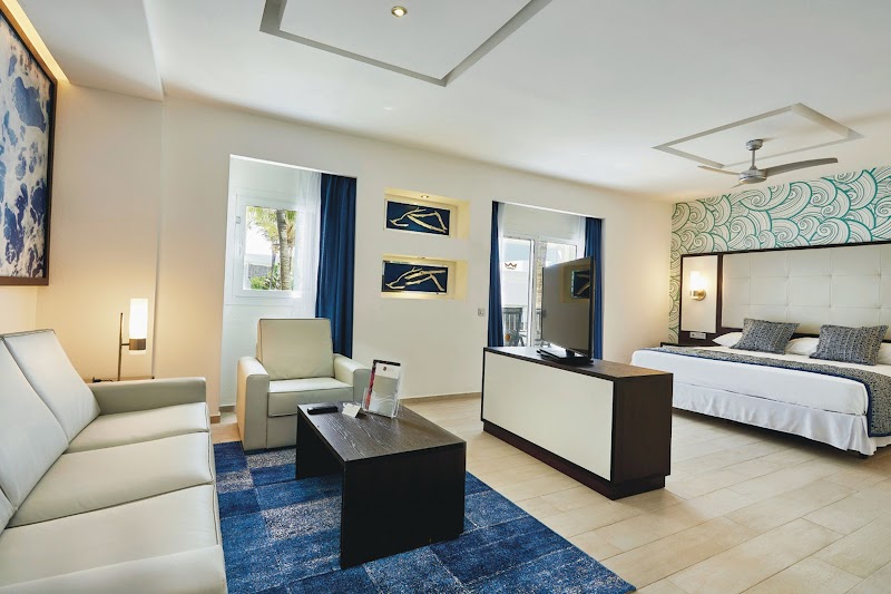 Hotel Riu Bambu thumbnail 2