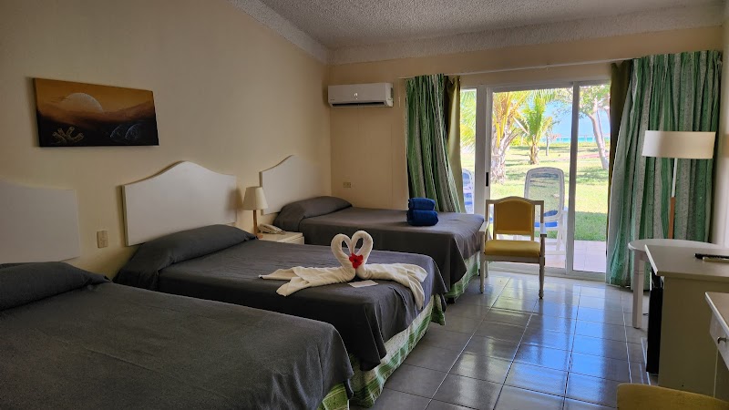 Starfish Cayo Guillermo thumbnail 2