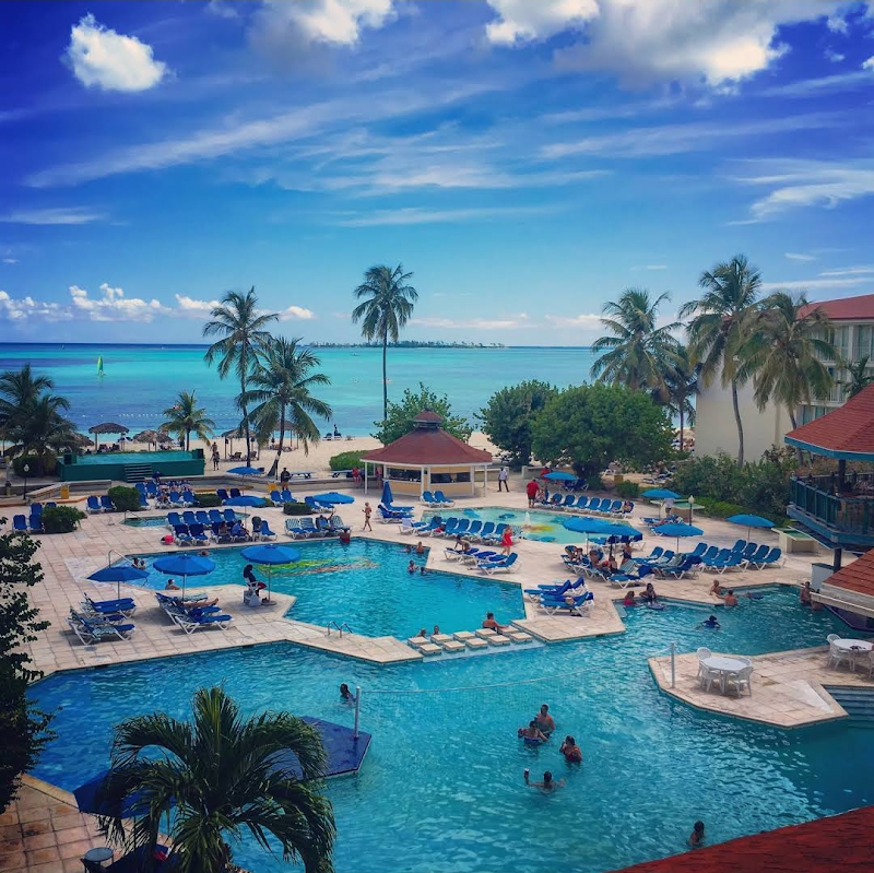 Breezes Bahamas Resort & Spa thumbnail 3