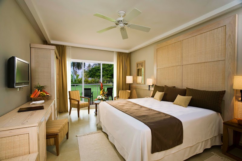 VIK Hotel Arena Blanca thumbnail 2